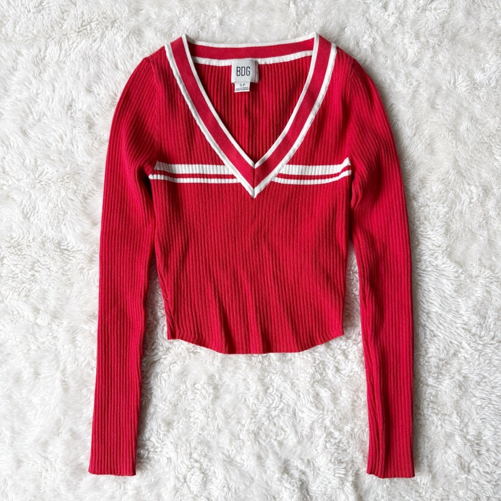 BDG Woman Red Ribbed V-Neck Crop Knit Sweater Top SMALL Tenniscore Preppy Chic - Picture 3 of 8